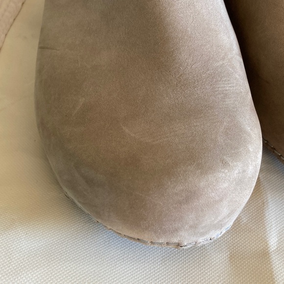 Dansko Women's Beige Buckle Mules - Picture 5 of 11